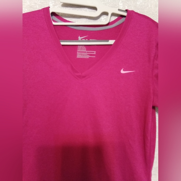 Women's Nike Dri Fit V Neck Shirt Pink S - Picture 2 of 6